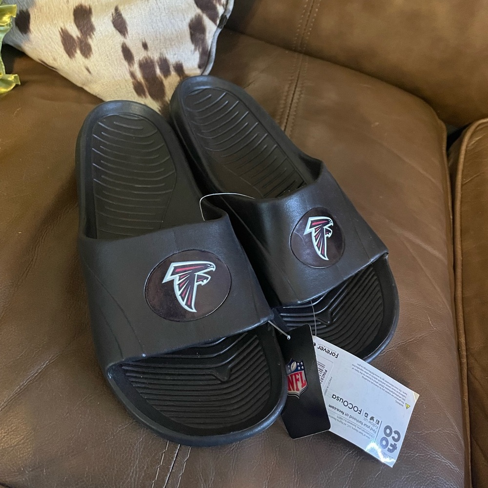 Men’s NFL Atlanta falcons football slides NWT